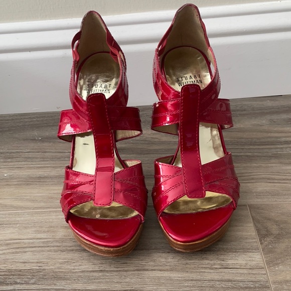 Red Sandals - Picture 1 of 4